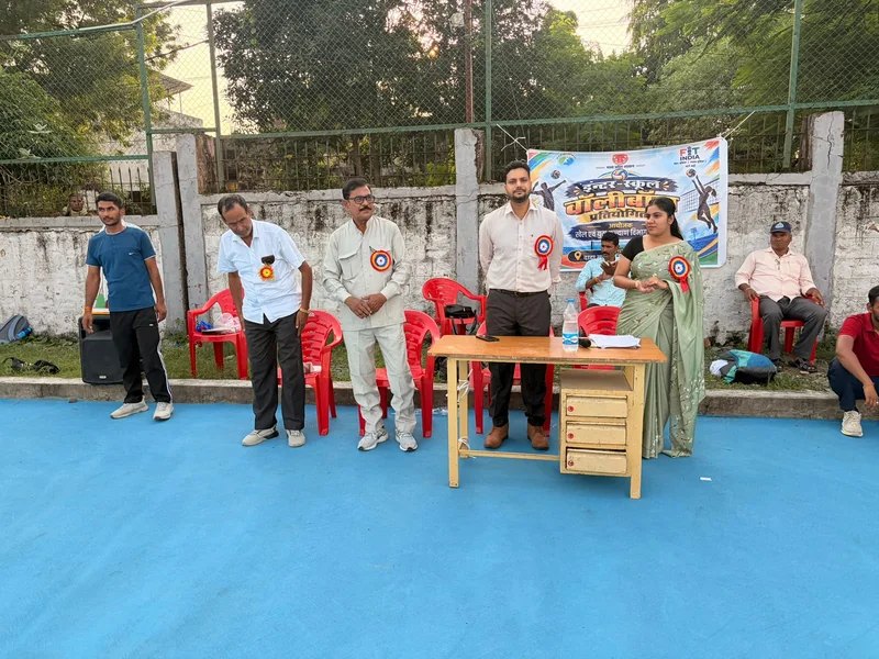इंटर स्कूल वॉलीबॉल प्रतियोगिता में 12 टीमों ने लिया हिस्सा