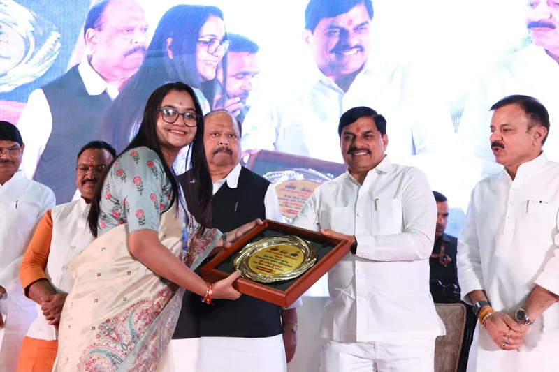 राज्य स्तरीय चित्रकला प्रतियोगिता में बालाघाट की दीनू बोपचे ने हासिल किया द्वितीय स्थान